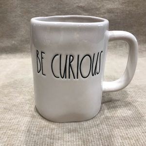Rae Dunn BE CURIOUS coffee cup drink mug
Ceramic white mug with black letters